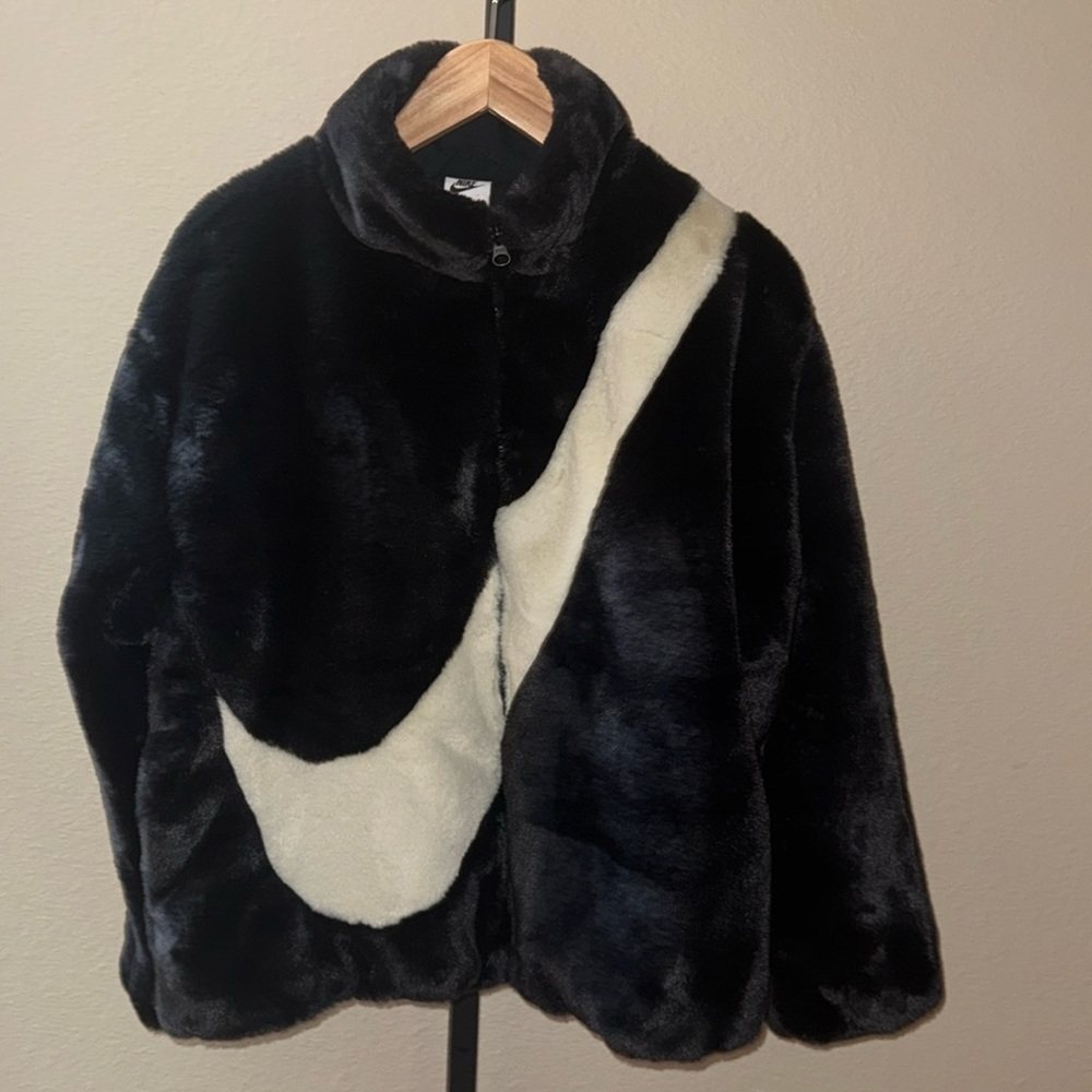 NWT $175 Nike Swoosh Faux Fur Oversize Jacket  Black & White Women’s Size S